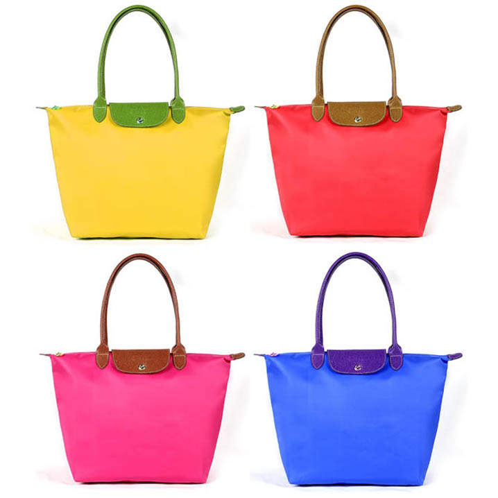 Bildfreisteller und Produktumfärbung Taschen Bildfreisteller und Produktumfärbung Taschen